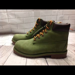 NIB Timberland 6in leather boot - med green